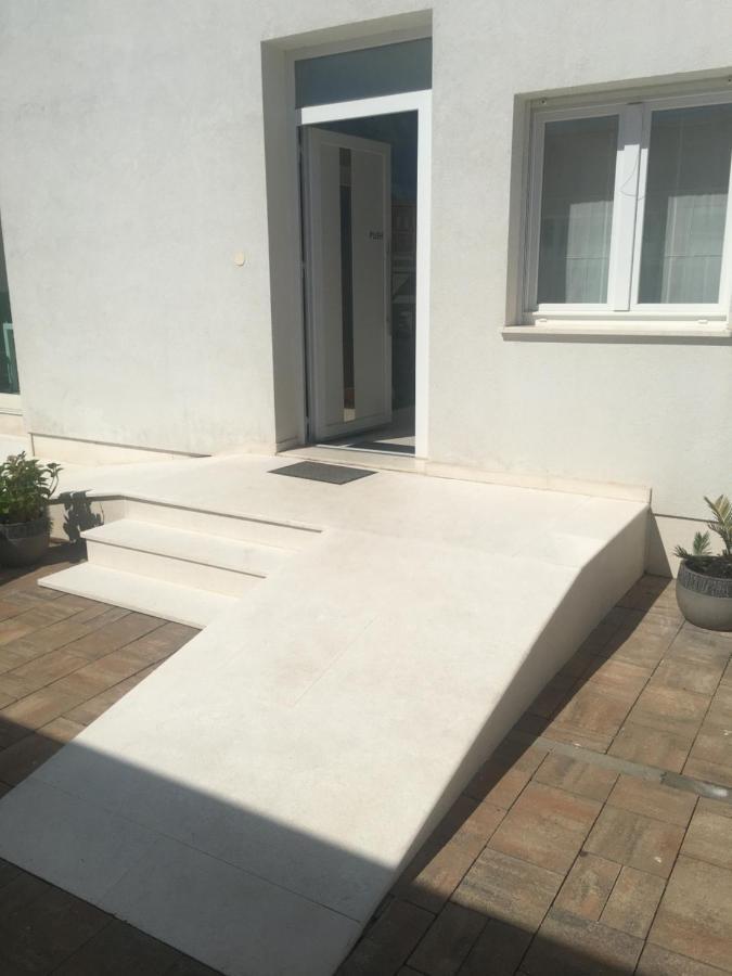 Luxury Apartment Arta-2 With Heated Pool And Jacuzzi Bibinje Exterior photo